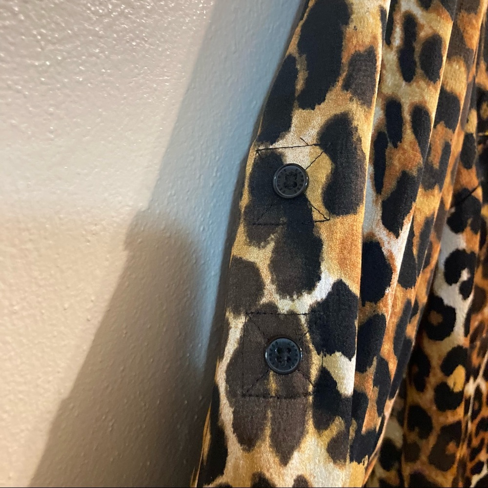 Leopard print top - Picture 8 of 13